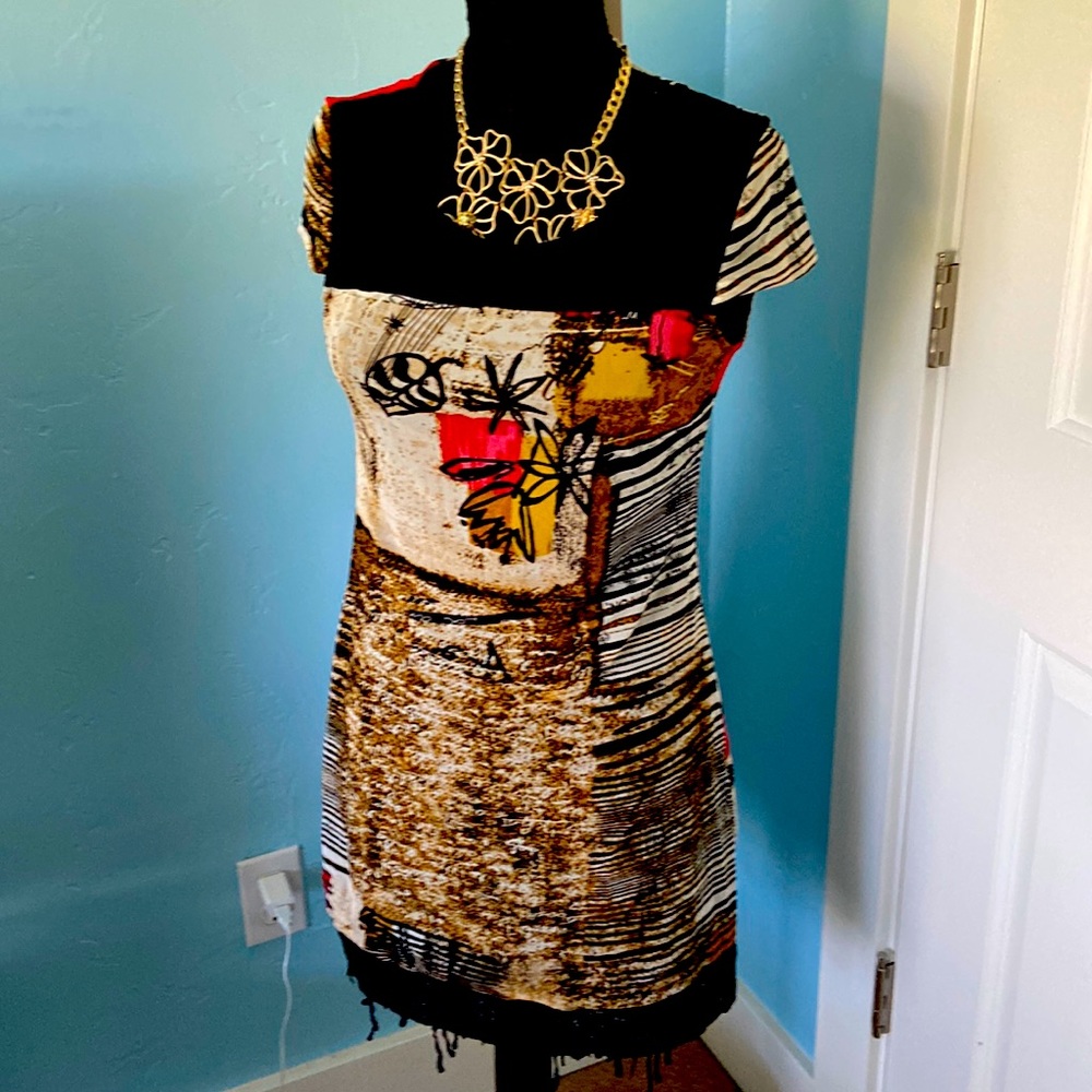 Papillon mesh dress Size medium - cute